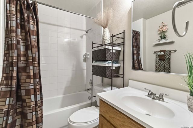 11402 Gaylord, San Antonio, TX 78224