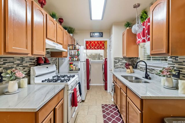 11402 Gaylord, San Antonio, TX 78224