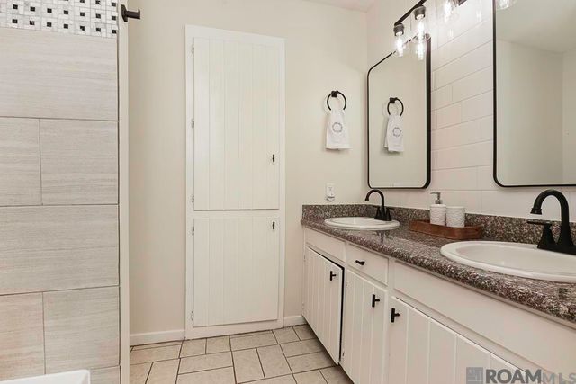 29901 Magnolia Dr, Walker, LA 70785