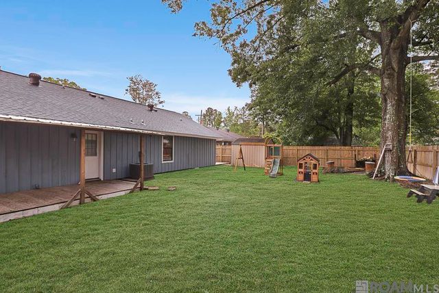 29901 Magnolia Dr, Walker, LA 70785