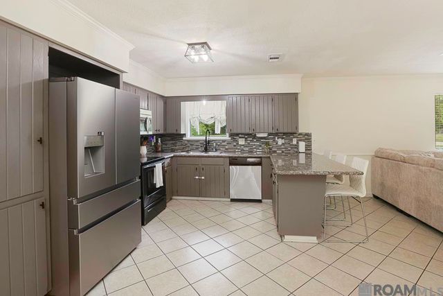 29901 Magnolia Dr, Walker, LA 70785