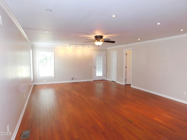 10392 S Nash Street, Middlesex, NC 27557