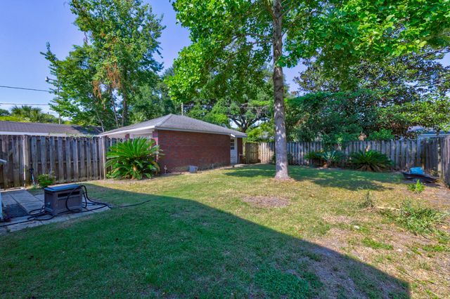 4813 Park Place, North Charleston, SC 29405