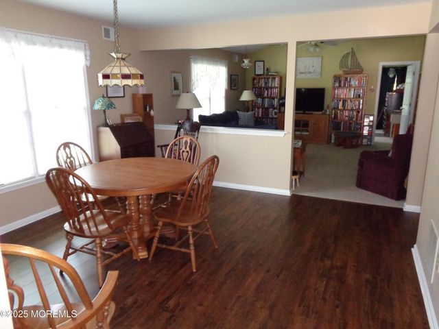 2333 Agincourt Road, Toms River, NJ 08755