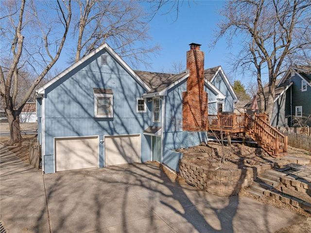9111 W 116 Terrace, Overland Park, KS 66210