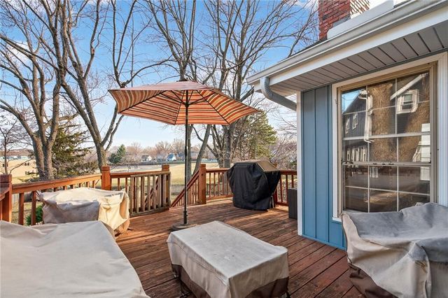 9111 W 116 Terrace, Overland Park, KS 66210