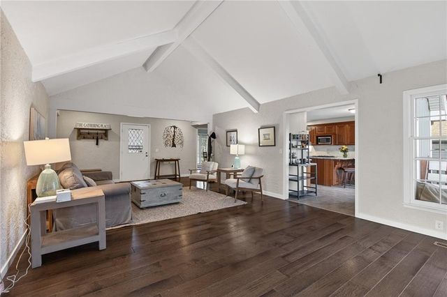 9111 W 116 Terrace, Overland Park, KS 66210