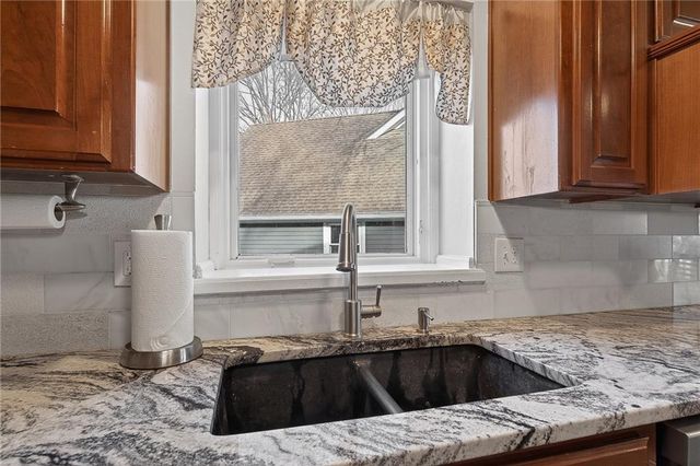 9111 W 116 Terrace, Overland Park, KS 66210