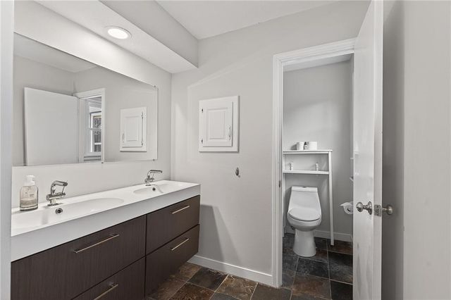 9111 W 116 Terrace, Overland Park, KS 66210