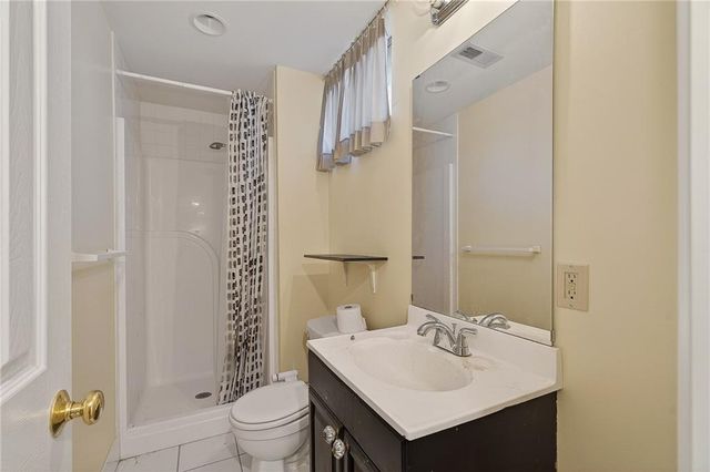 9111 W 116 Terrace, Overland Park, KS 66210