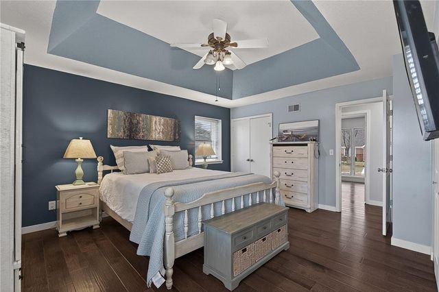 9111 W 116 Terrace, Overland Park, KS 66210