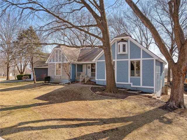 9111 W 116 Terrace, Overland Park, KS 66210