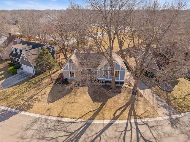 9111 W 116 Terrace, Overland Park, KS 66210