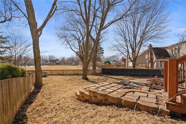 9111 W 116 Terrace, Overland Park, KS 66210