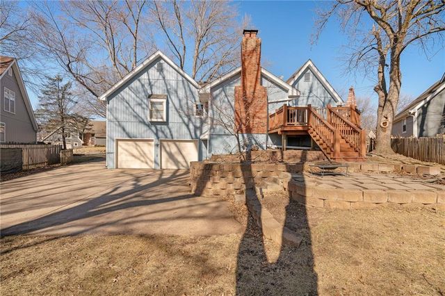 9111 W 116 Terrace, Overland Park, KS 66210