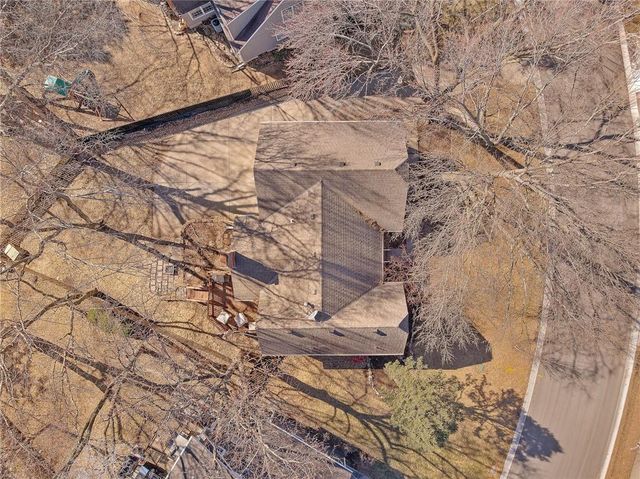 9111 W 116 Terrace, Overland Park, KS 66210