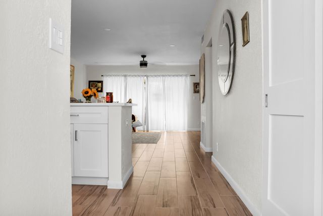 2202 NE 36th Street 15, Lighthouse Point, FL 33064