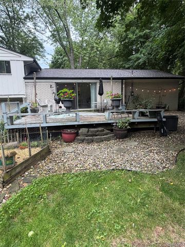 29191 Bannockburn Street, Farmington Hills, MI 48334