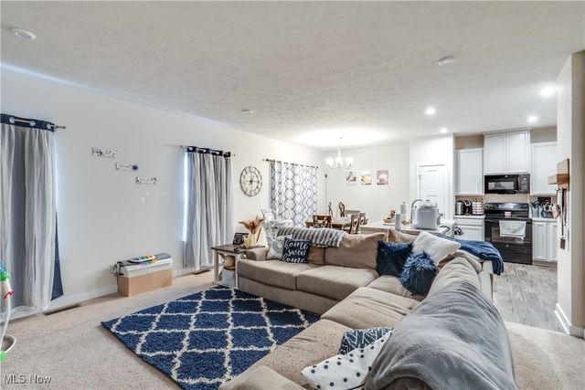 3313 Jackson Park Drive NW, Massillon, OH 44646