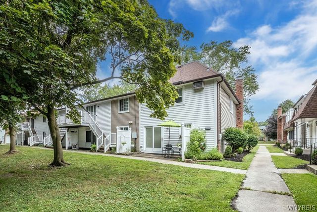 40 Wellington Court, Amherst, NY 14221