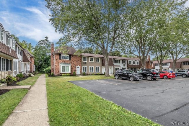 40 Wellington Court, Amherst, NY 14221