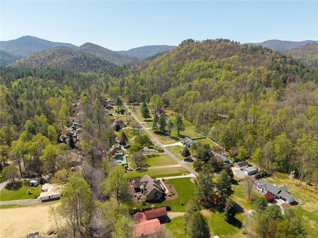 2171 Big Pine Drive, Hiawassee, GA 30546