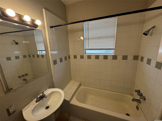4510 La Branch Street 4, Houston, TX 77004