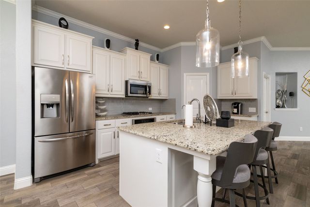 4008 Knollbrook Lane, Fort Worth, TX 76137