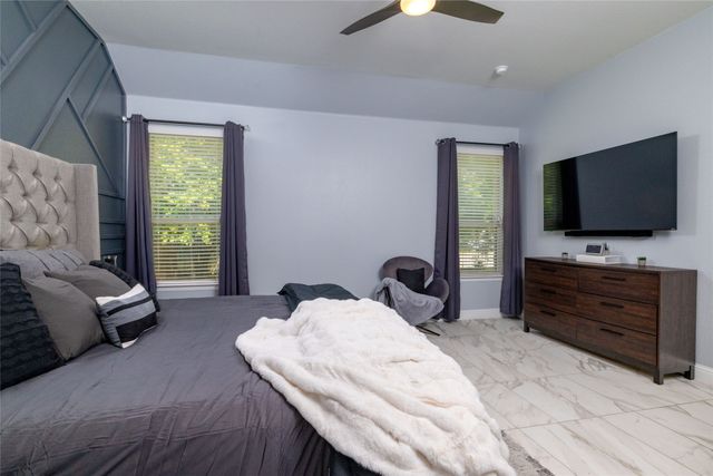 4008 Knollbrook Lane, Fort Worth, TX 76137