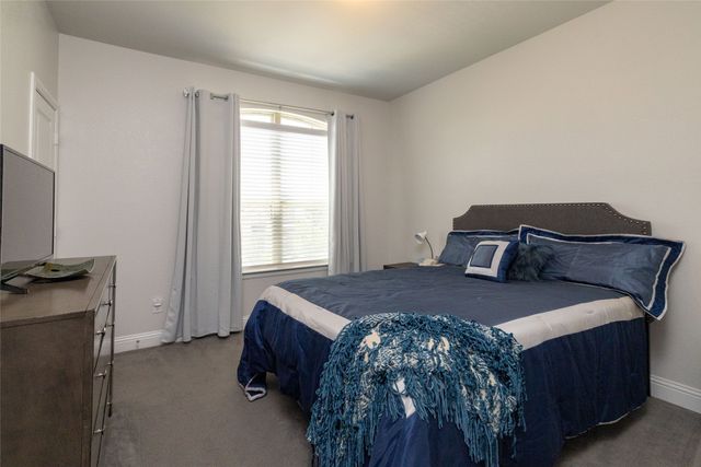 4008 Knollbrook Lane, Fort Worth, TX 76137