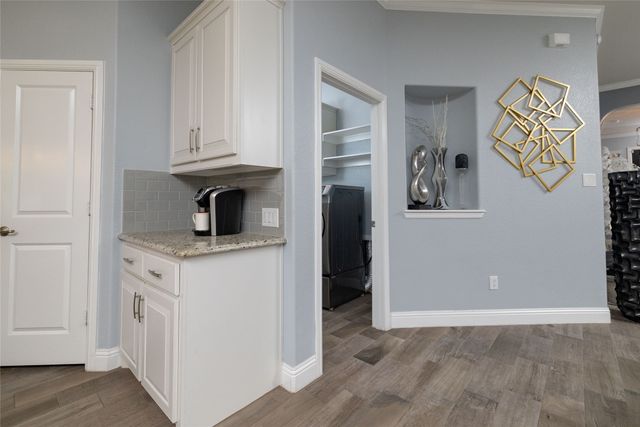4008 Knollbrook Lane, Fort Worth, TX 76137