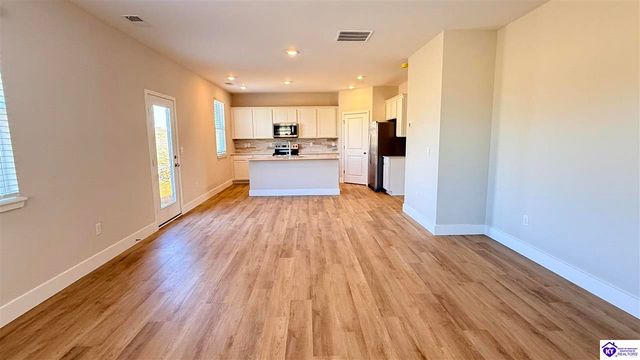 196 Shoemaker Lane, Elizabethtown, KY 42701