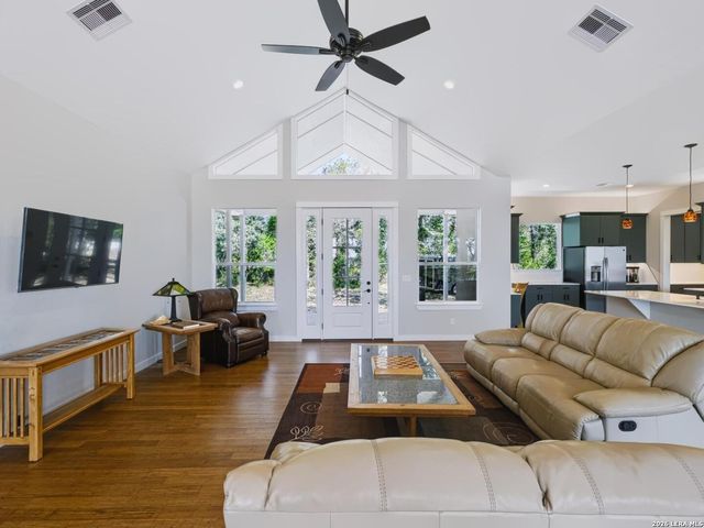 824 Mystic Breeze, Spring Branch, TX 78070