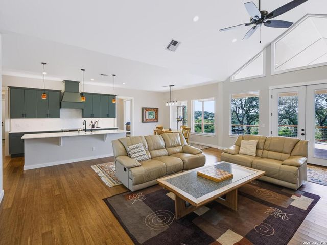 824 Mystic Breeze, Spring Branch, TX 78070