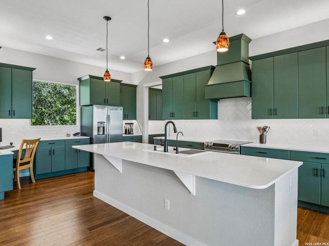 824 Mystic Breeze, Spring Branch, TX 78070