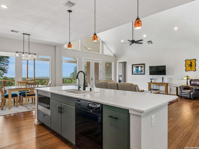 824 Mystic Breeze, Spring Branch, TX 78070