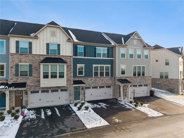 2002 Spinosa Lane, Penn Twp, PA 15644