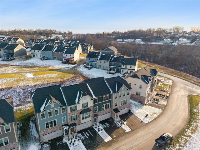 2002 Spinosa Lane, Penn Twp, PA 15644