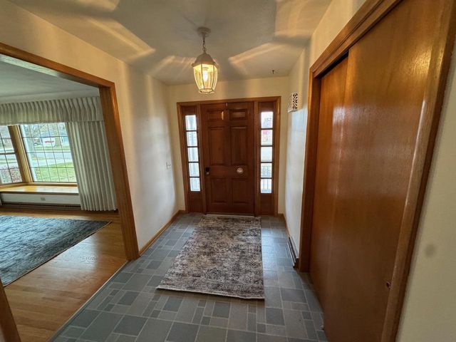 62 S Harmony Drive, Janesville, WI 53545