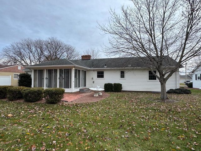62 S Harmony Drive, Janesville, WI 53545