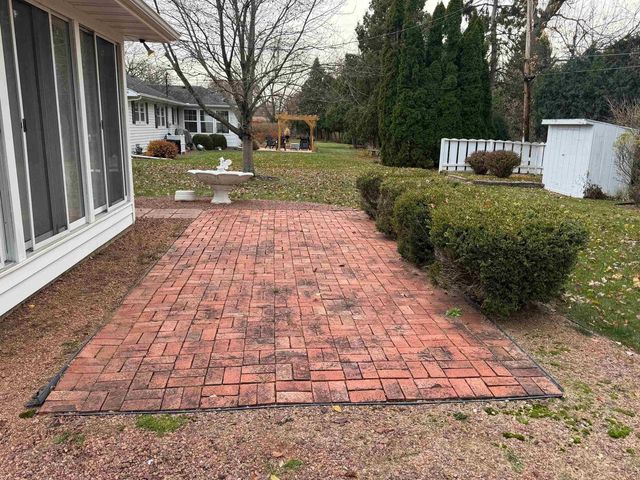 62 S Harmony Drive, Janesville, WI 53545