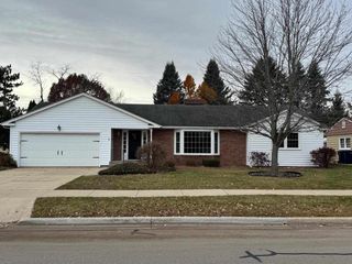 62 S Harmony Drive, Janesville, WI 53545