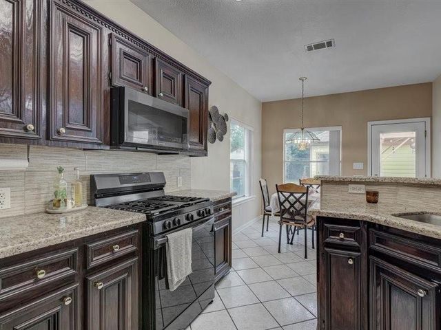 8422 Tavenor Lane, Houston, TX 77075