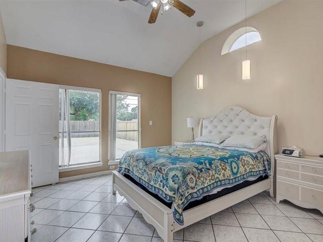 8422 Tavenor Lane, Houston, TX 77075