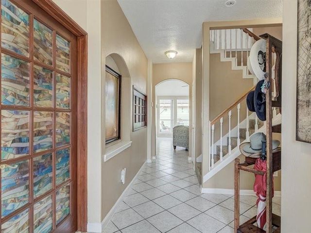 8422 Tavenor Lane, Houston, TX 77075