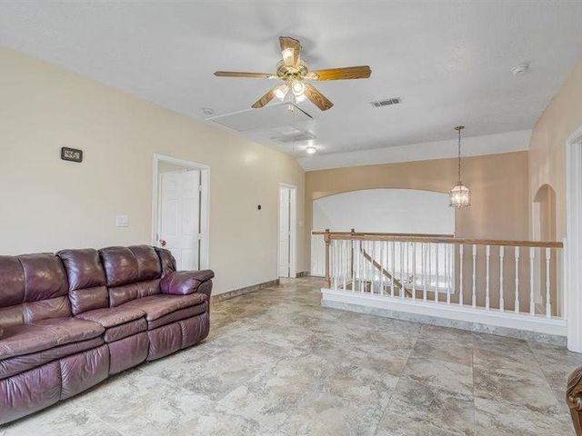 8422 Tavenor Lane, Houston, TX 77075