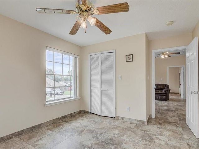 8422 Tavenor Lane, Houston, TX 77075