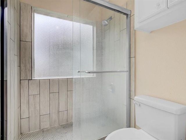 8422 Tavenor Lane, Houston, TX 77075