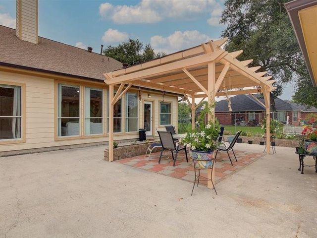 8422 Tavenor Lane, Houston, TX 77075