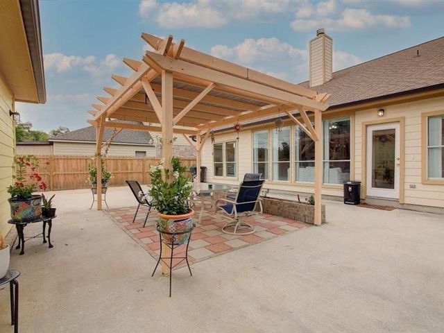 8422 Tavenor Lane, Houston, TX 77075